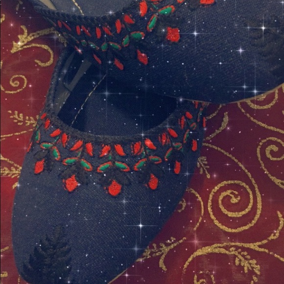 Handmade Denim rose embroidery flats shoes 8 jutti - Picture 2 of 12